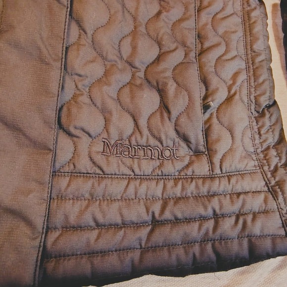 Marmot Quilted Jacket Womens M Insulated Puffer Coat Faux Fur Collar Black Zip - Picture 6 of 11
